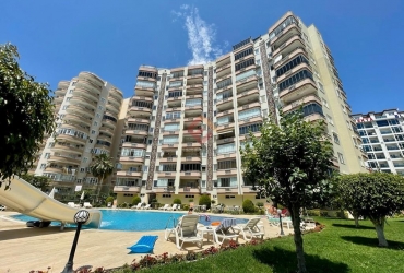 Sale apartment 2+2+1 in Alanya