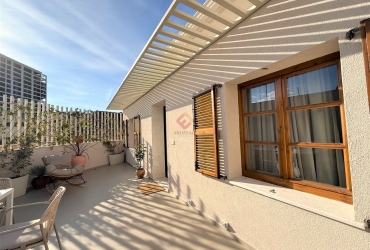 Charming Detached House for long-term rent in the heart of Vlorë's Old Town!