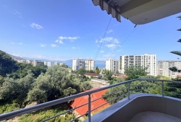 Private house for long-term rental on the seafront with sea and mountain views!